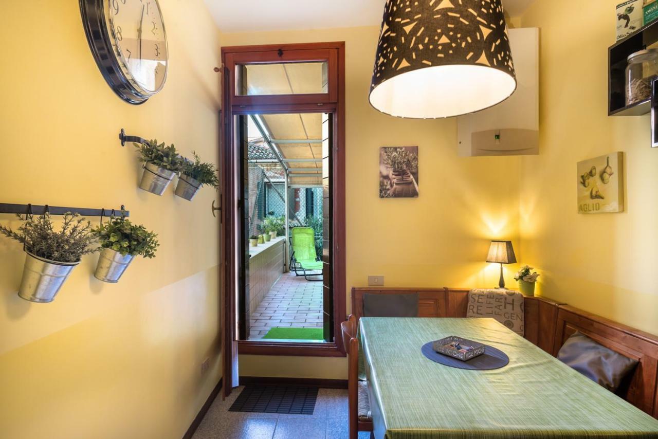 Terrazzina - Romantic Pied A Terre At The Heart Of Cannaregio District Венеція Екстер'єр фото