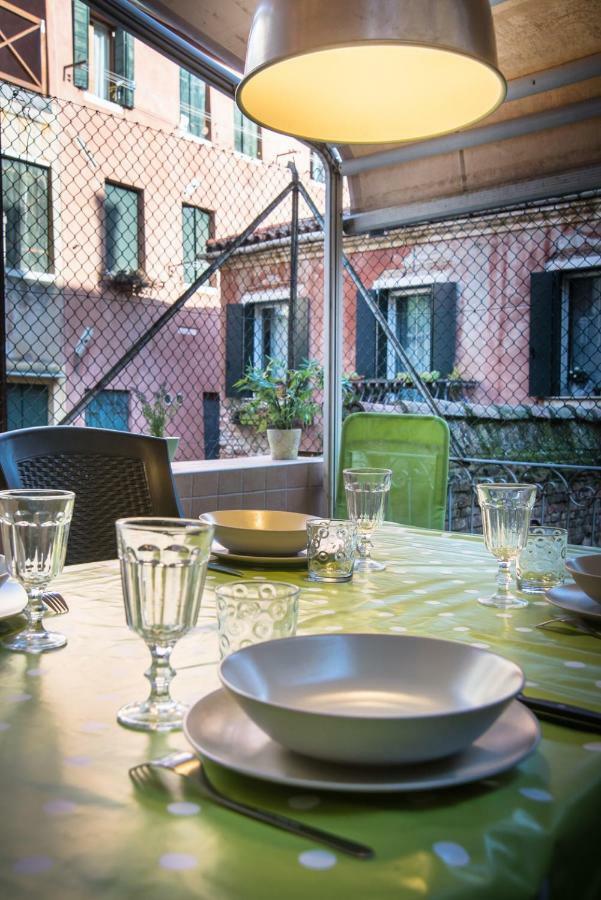 Terrazzina - Romantic Pied A Terre At The Heart Of Cannaregio District Венеція Екстер'єр фото